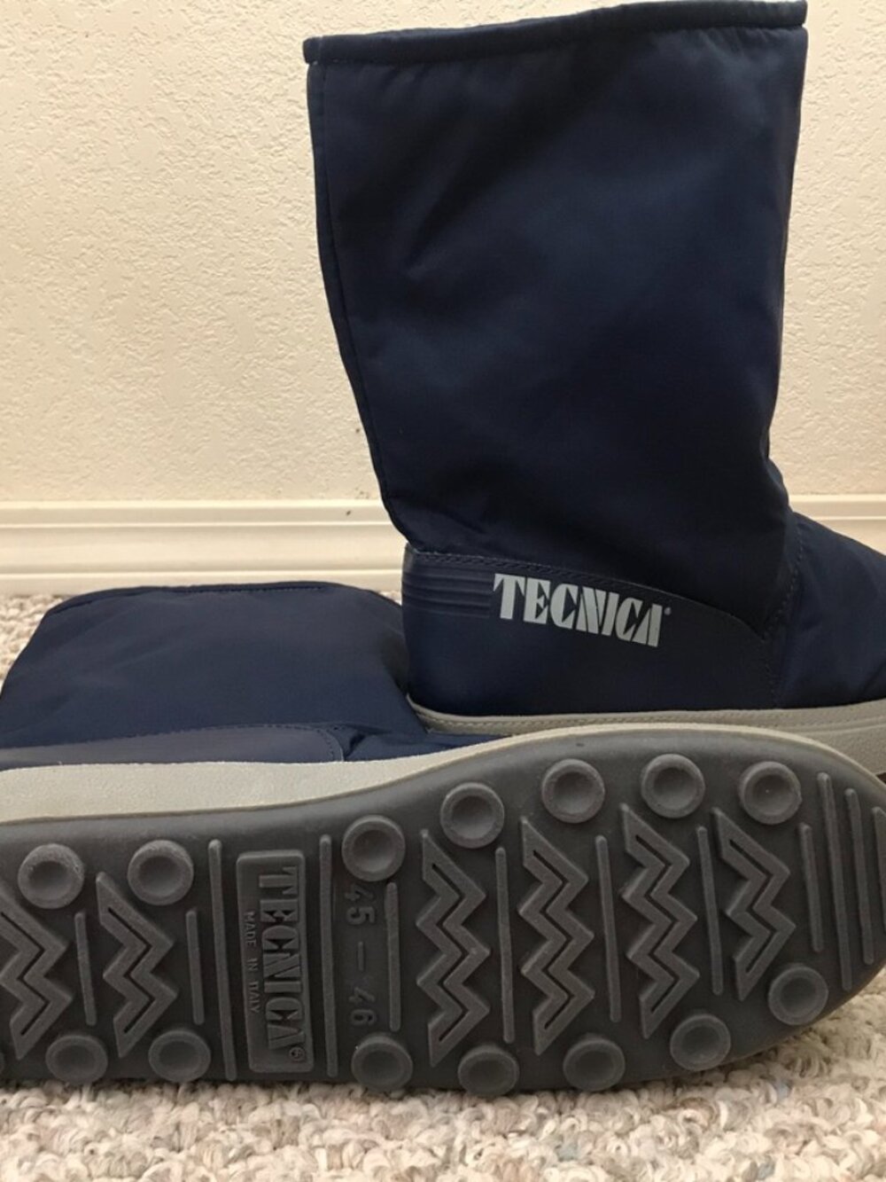 vintage TECHNICA lined moon boots size 45-46 blue and grey made in Italy